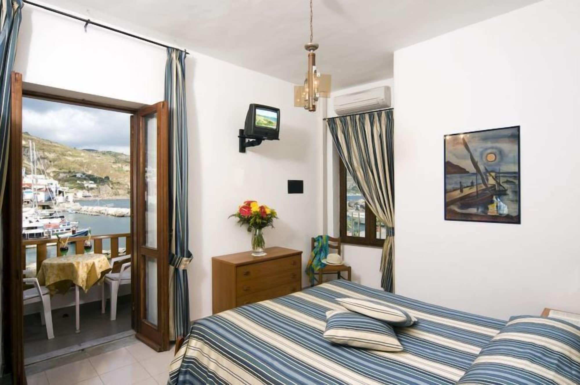 Hotel Conte - S. Angelo Bay Serrara Fontana Extérieur photo