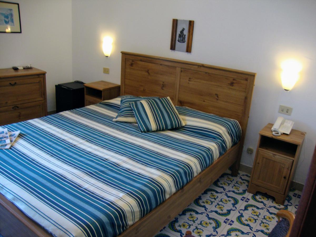 Hotel Conte - S. Angelo Bay Serrara Fontana Extérieur photo