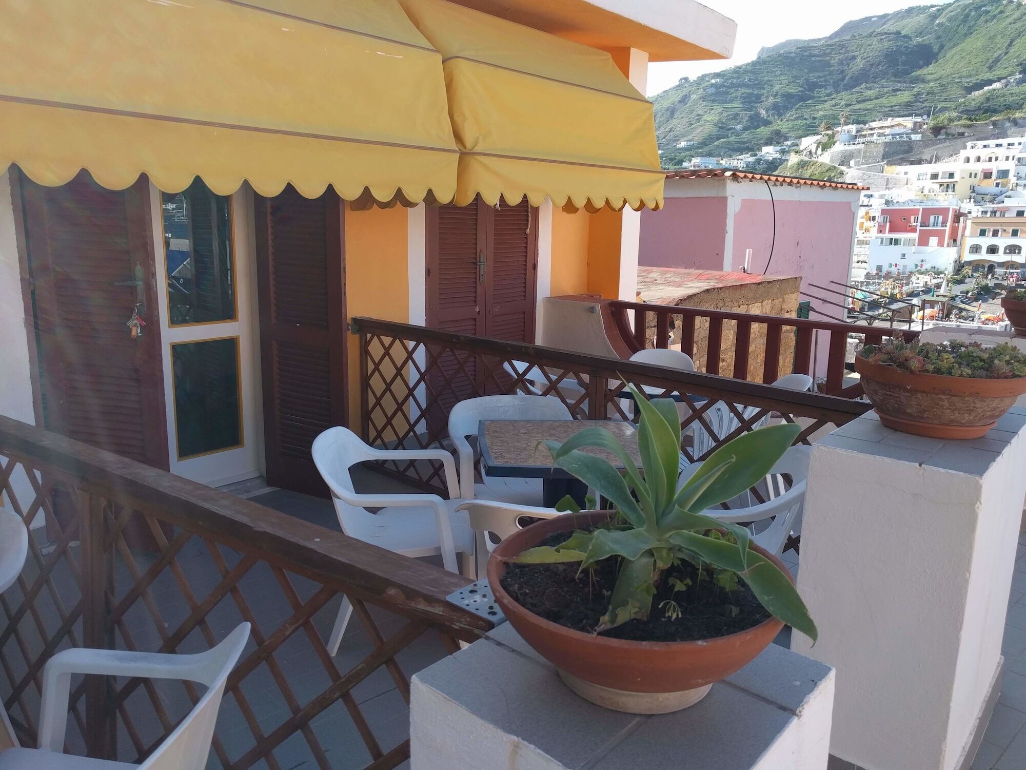 Hotel Conte - S. Angelo Bay Serrara Fontana Extérieur photo